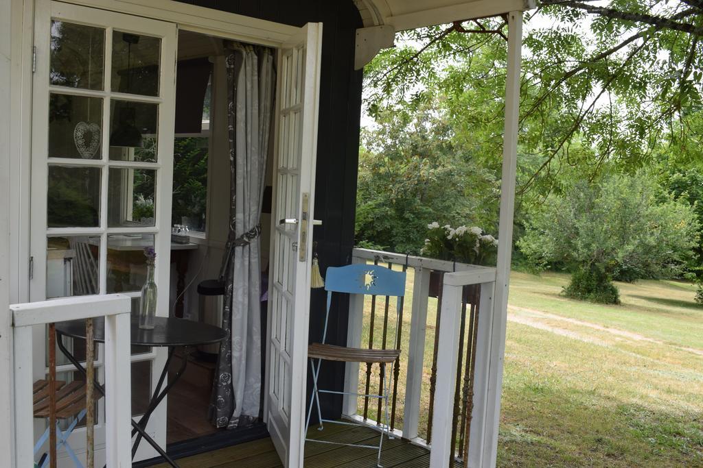 Bed and Breakfast Camping Chez Francis à Loupiac  Extérieur photo
